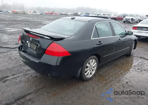 2007 Honda Accord 3.0 Ex z USA, uszkodzony, nr VIN 1HGCM66587A020977
